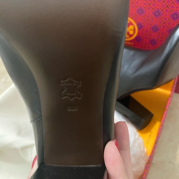 NIB Tory burch Devon boots - Picture 6 of 6
